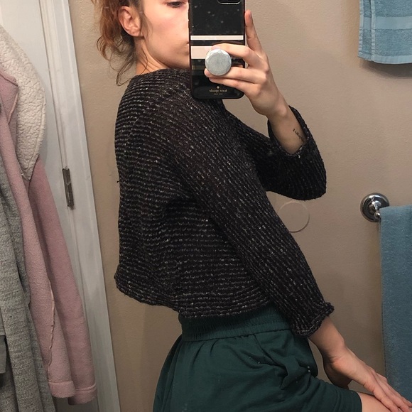 Crop Sweater - Picture 3 of 4